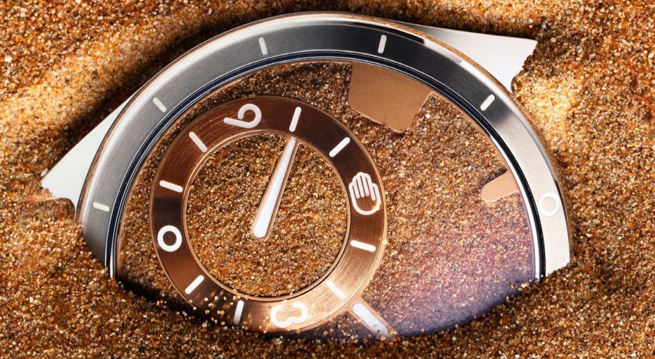 The icon of Arabian luxury presents a new watch. Inside, the shifting sands of the desert