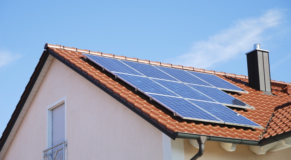 Un gran avance en la energía fotovoltaica polaca. Se acabaron las tasas y el desperdicio de excedentes.