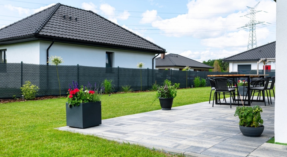 The ban will come into effect in 2026. No more such fences on the property