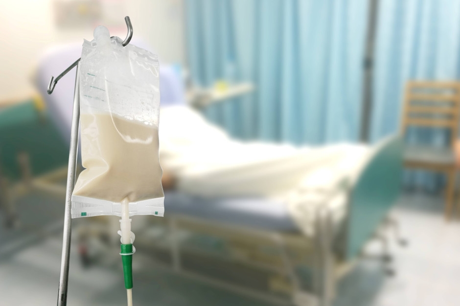 Therapies save lives, but they destroy the body. About 20 percent of cancer patients die from exhaustion.
