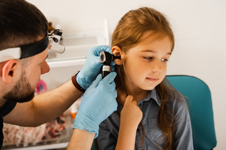 Ze herstellen het gehoor van volledig dove kinderen. Moderne therapie verandert het leven van patiënten