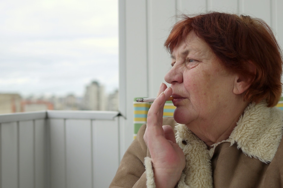 Nieuw voorstel: niet meer roken op balkons. De druk op het ministerie van Volksgezondheid neemt toe