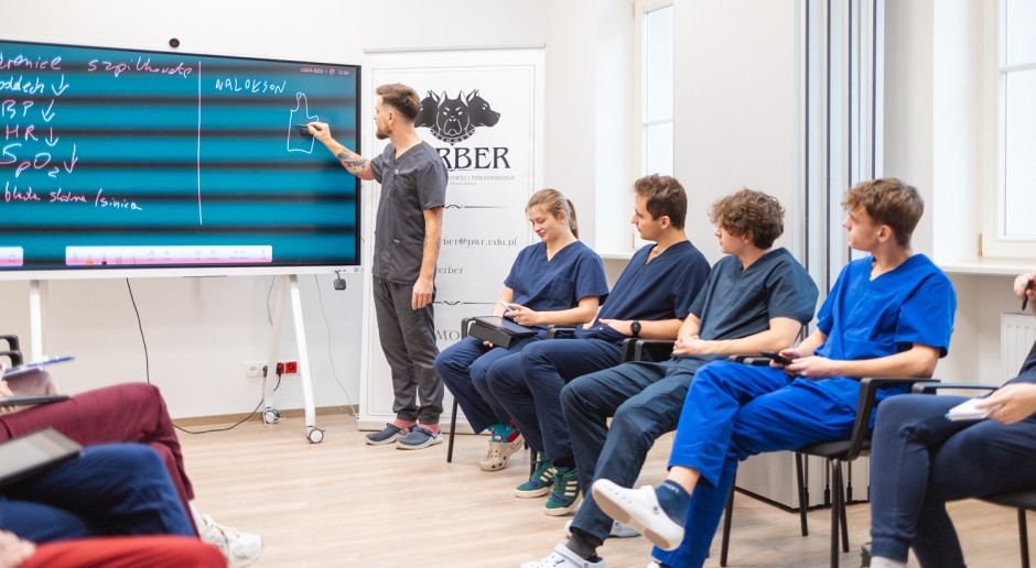 Akkreditierung für 6 Jahre und länger. Joy an der Technischen Universität Breslau