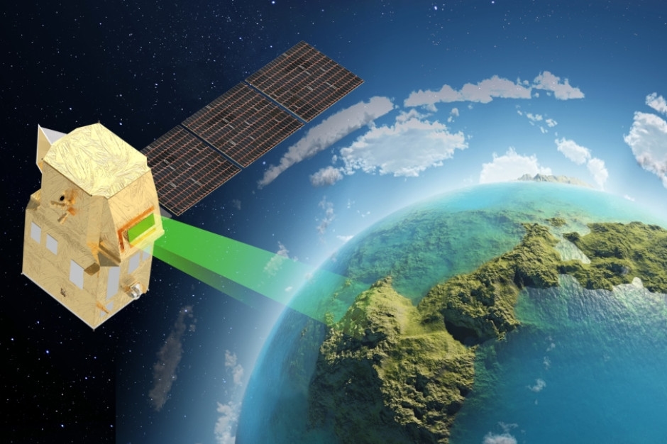 Empresa polaca en programas espaciales europeos. Ella entregó los elementos para el satélite.