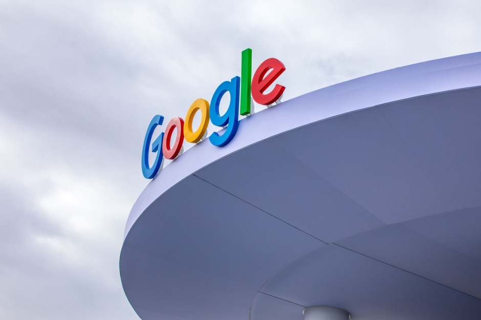 UK government takes on Google