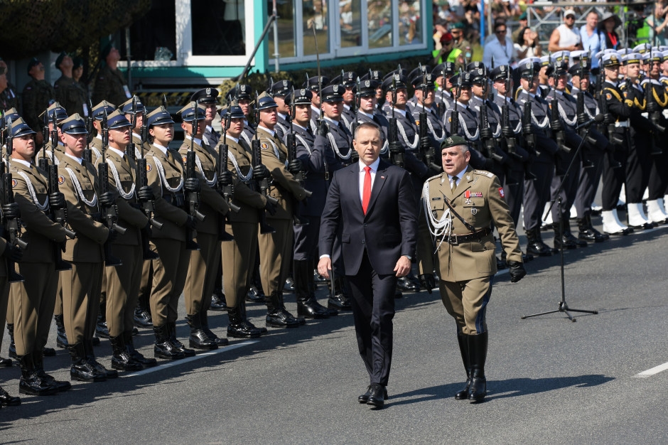 O exército polonês não é mais uma força de desfile. Está crescendo em força, mas ainda precisa de mais do que tem.