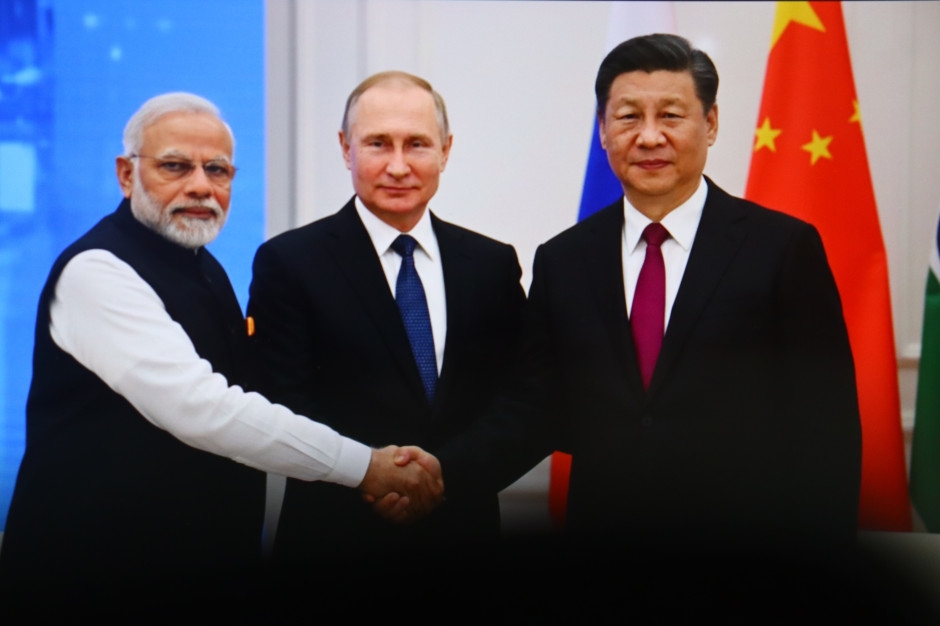 Demonstração antiocidental sob a tutela da China. Putin pode triunfar.