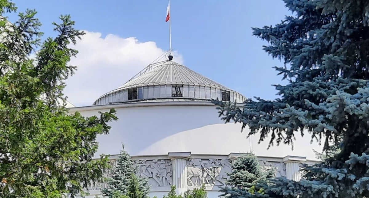 Сейм принял поправку к закону о фармацевтике: меньше бюрократии для субъектов, ответственных за фармацевтику