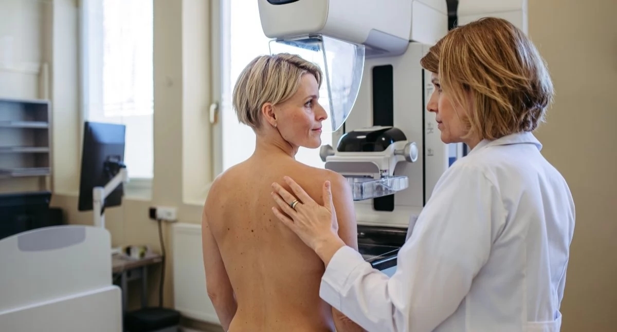 Женщины начнут получать текстовые сообщения с приглашением на скрининг рака груди.