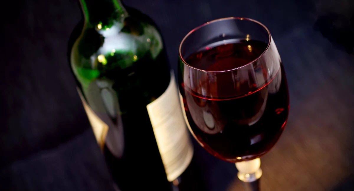 Overmatig alcoholgebruik verhoogt het risico op hersenbloedingen met maar liefst 70 procent.