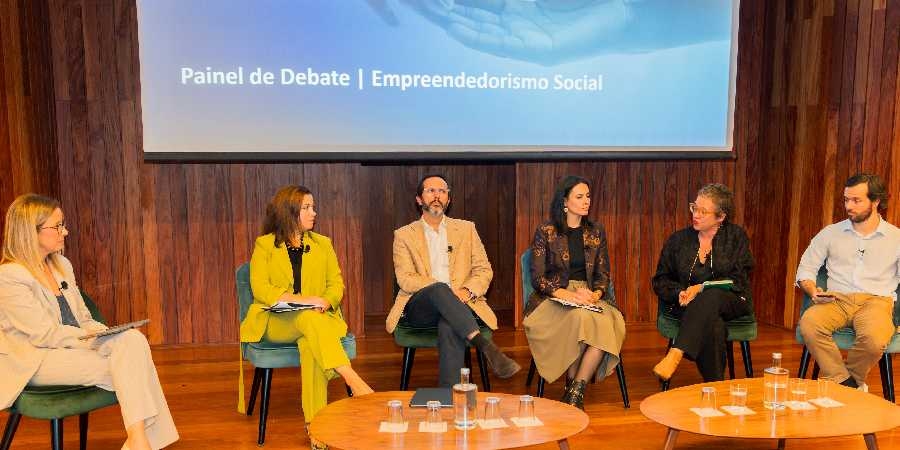 Dignitude ha aiutato oltre 42.000 persone ad accedere ai farmaci in 10 anni.