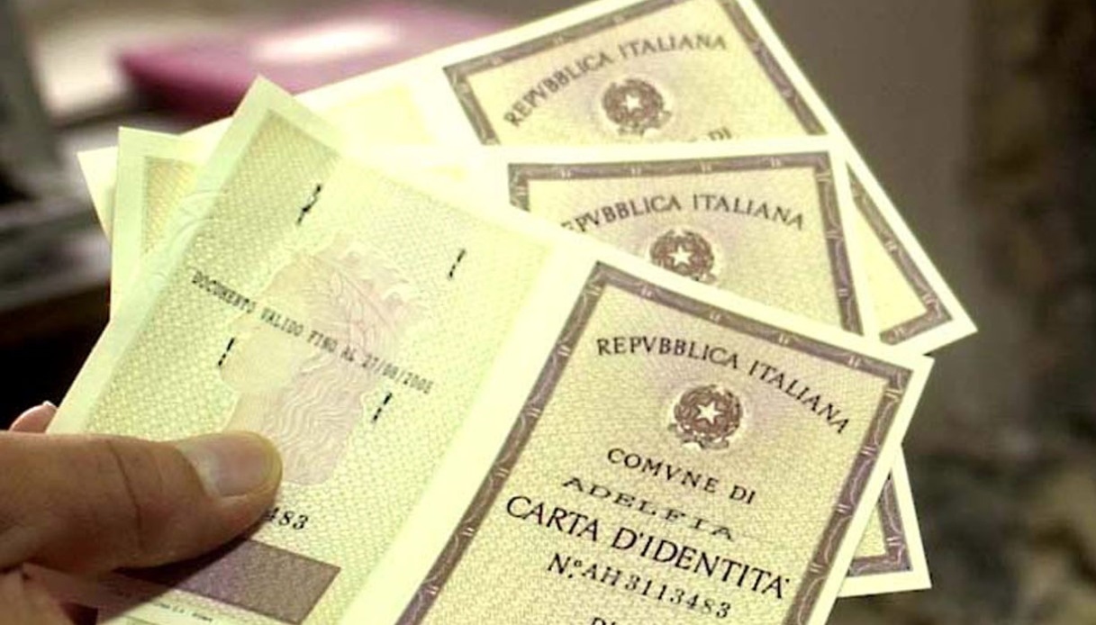O cartão de identidade em papel está expirando, ele será válido apenas por um curto período de tempo