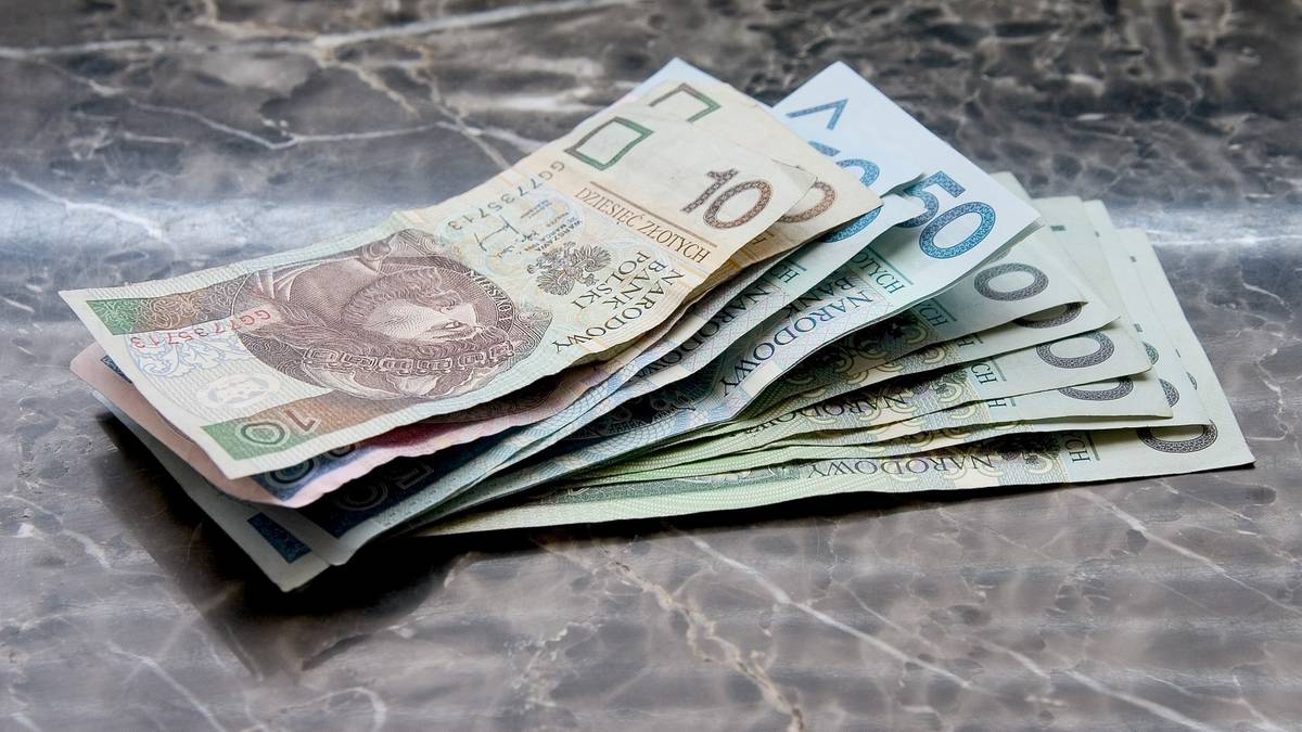 500 PLN per i più bisognosi. La soglia di reddito aumenta