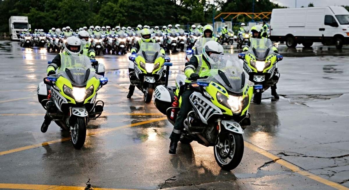 Die DGT gibt 3,1 Millionen Euro für die Erneuerung der Bekleidung der Motorradfahrer der Guardia Civil aus.
