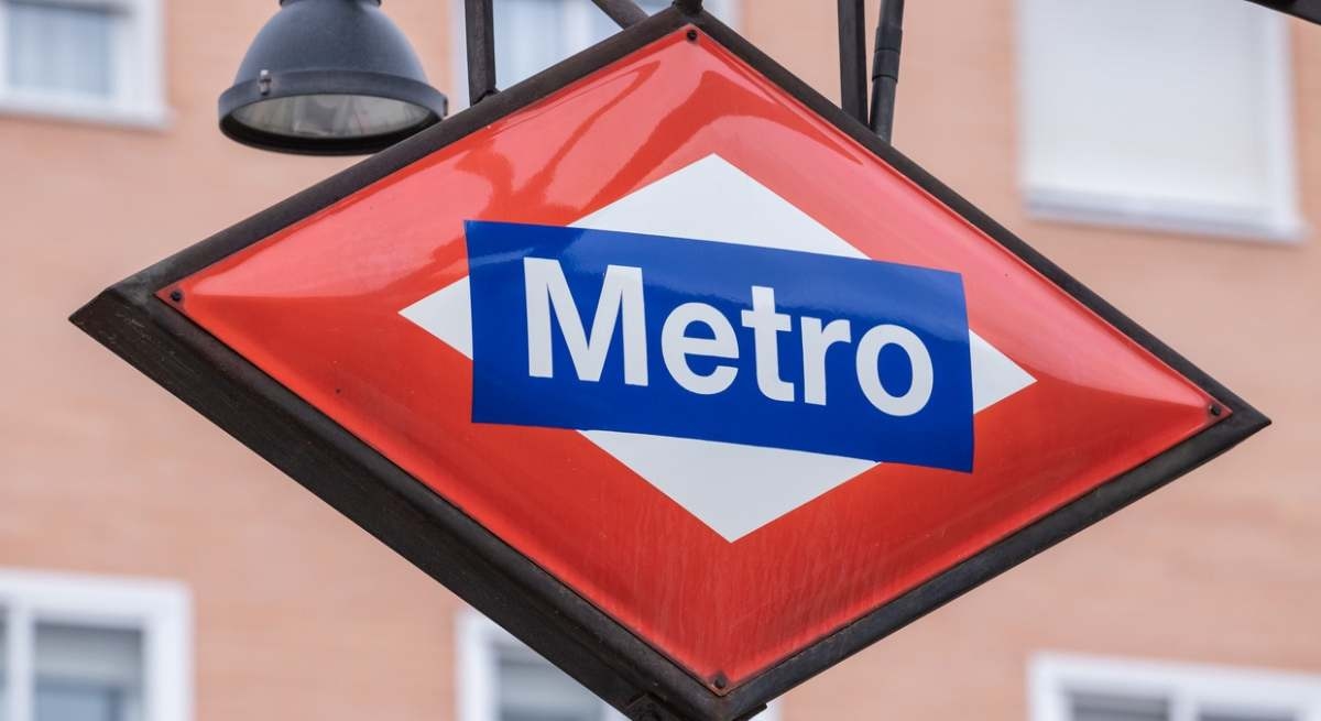 Metro Madrid, kullanıcılarını yeni bir dolandırıcılık girişimine karşı uyardı: "Hiçbir bilgi vermeyin ve polise bildirin."