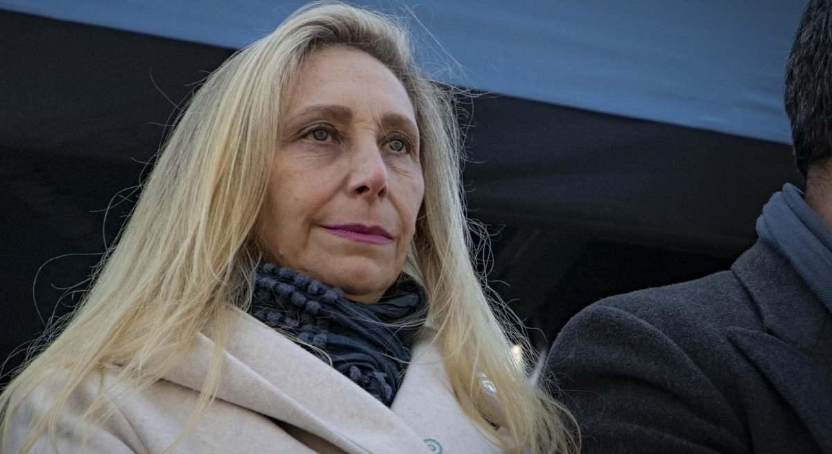 O governo argentino denuncia uma manobra "orquestrada" após o vazamento das gravações de Karina Milei.