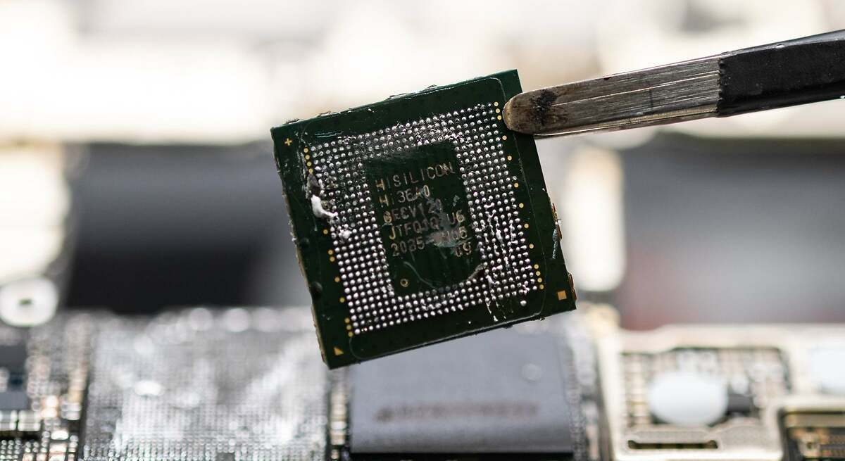 Nvidia, Trump'ı ticaret yasakları konusunda uyardı: Huawei, Boeing kadar değerli olan Çin pazarını ele geçirebilir.