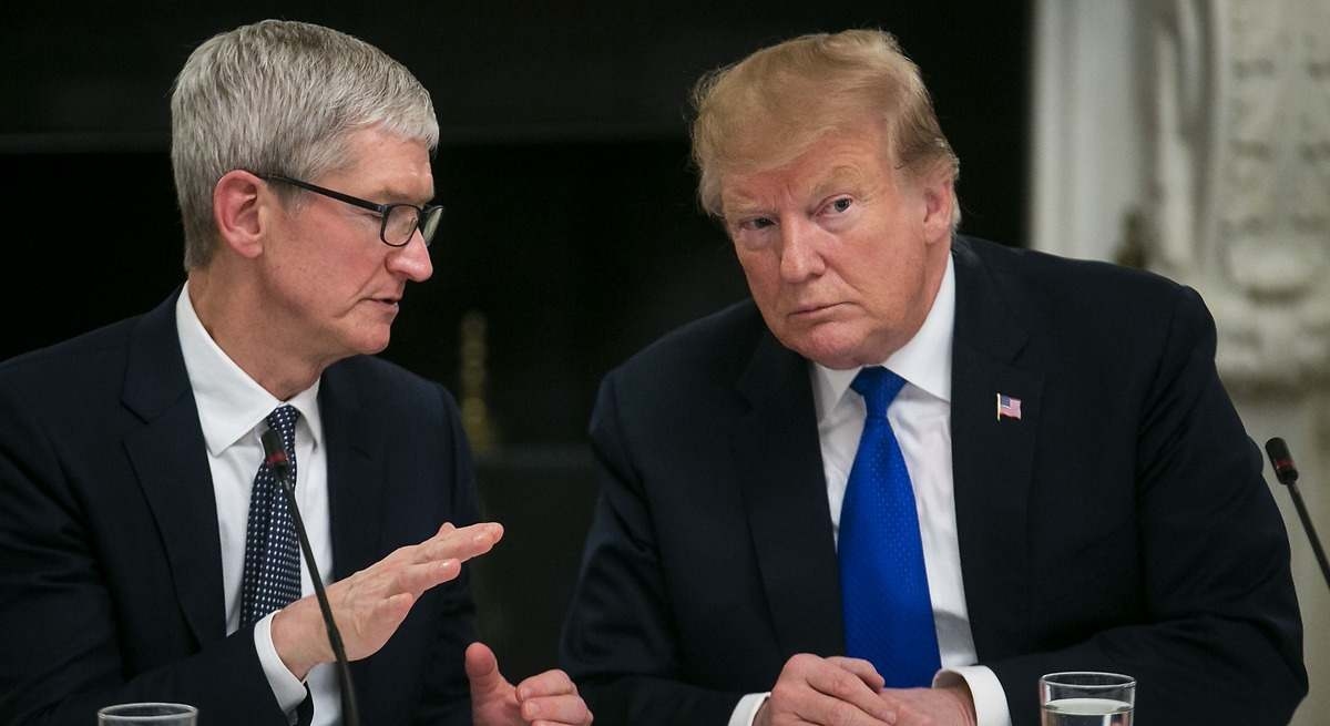Apple is preparing a new $100 billion investment to manufacture more components in the US.