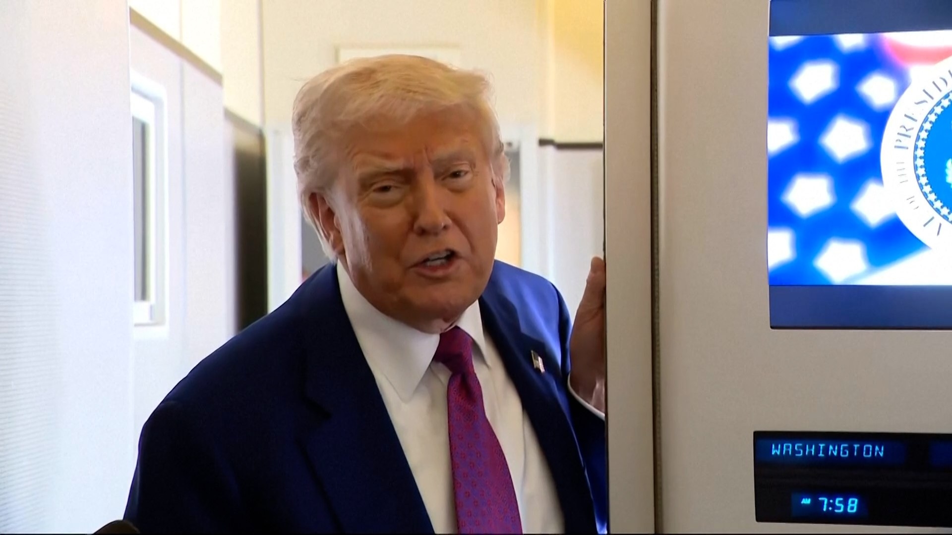 Трамп заявил, что никакого прогресса в войне на Украине не будет, пока он не встретится с Путиным.