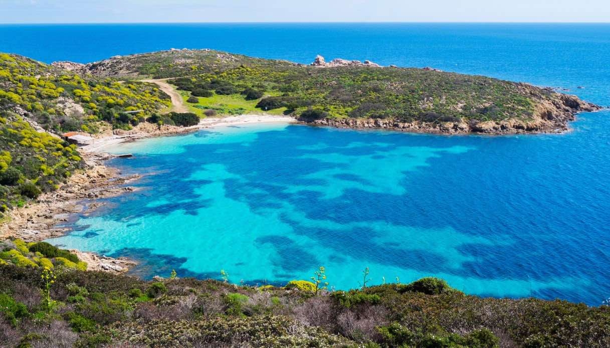 Isla de Asinara en Cerdeña: un tesoro natural con una historia única y una belleza salvaje