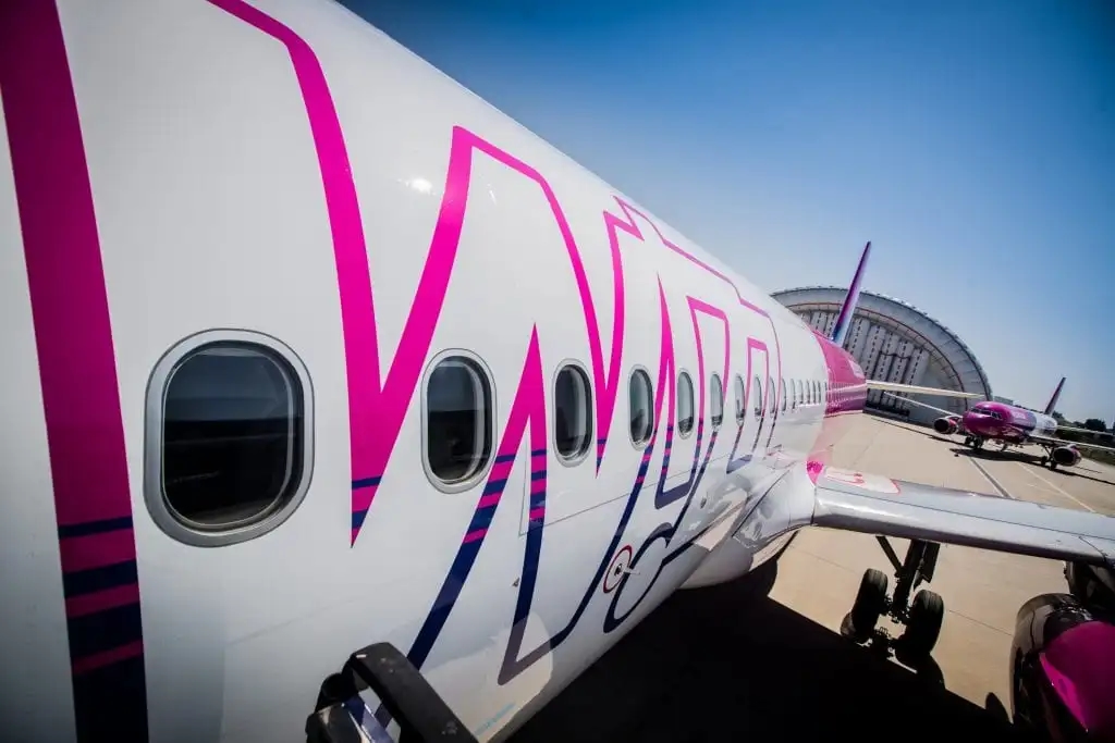 Wizz Air senkt Emissionen pro Passagier, aber die Klimaauswirkungen steigen