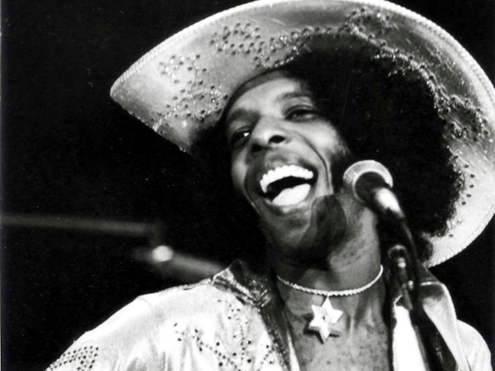 Sly Stone, músico inovador do funk rock dos anos 60, morre aos 82 anos