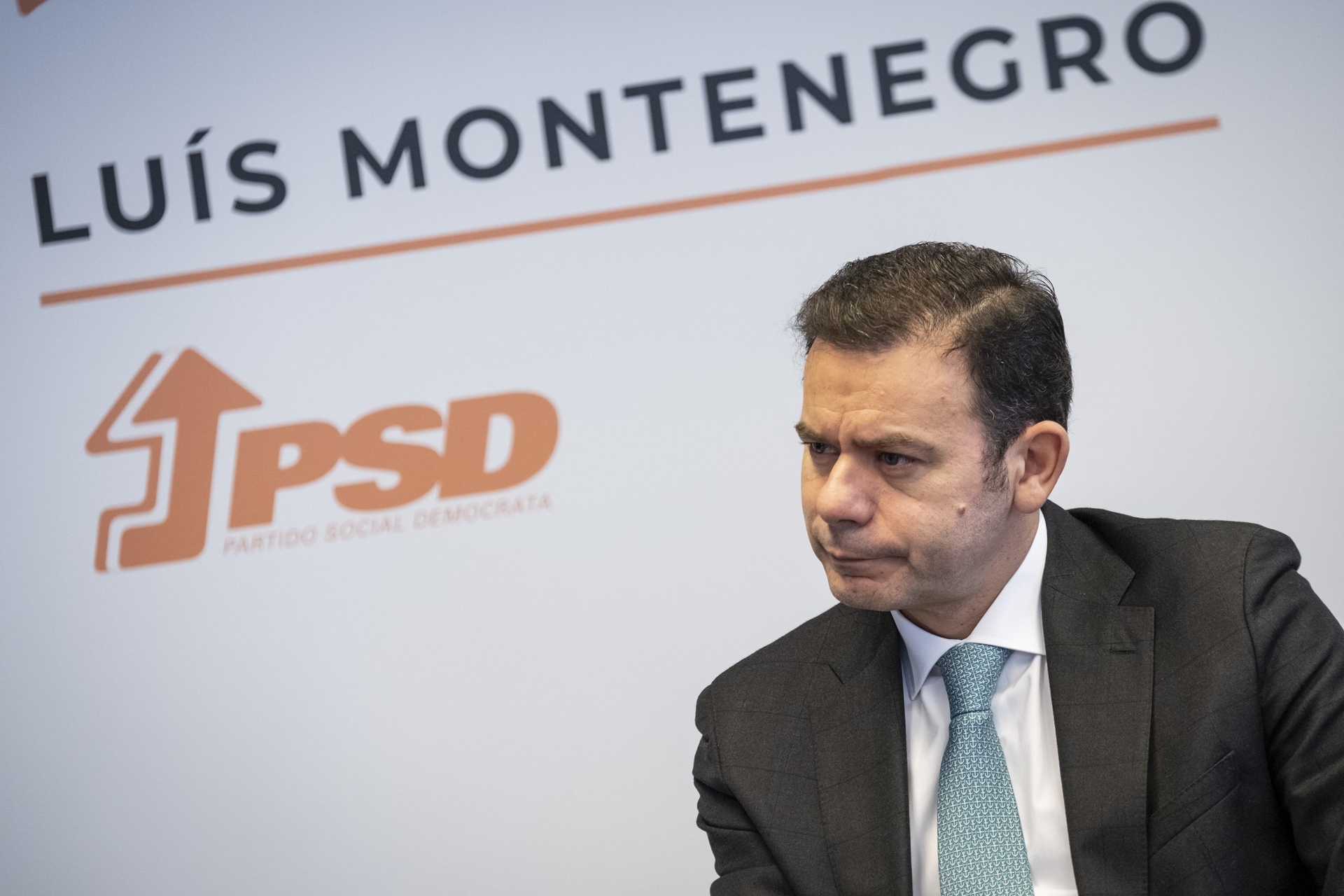 Montenegro bekritiseert journalisten die blijven aandringen op het stellen van vragen over Spinumviva