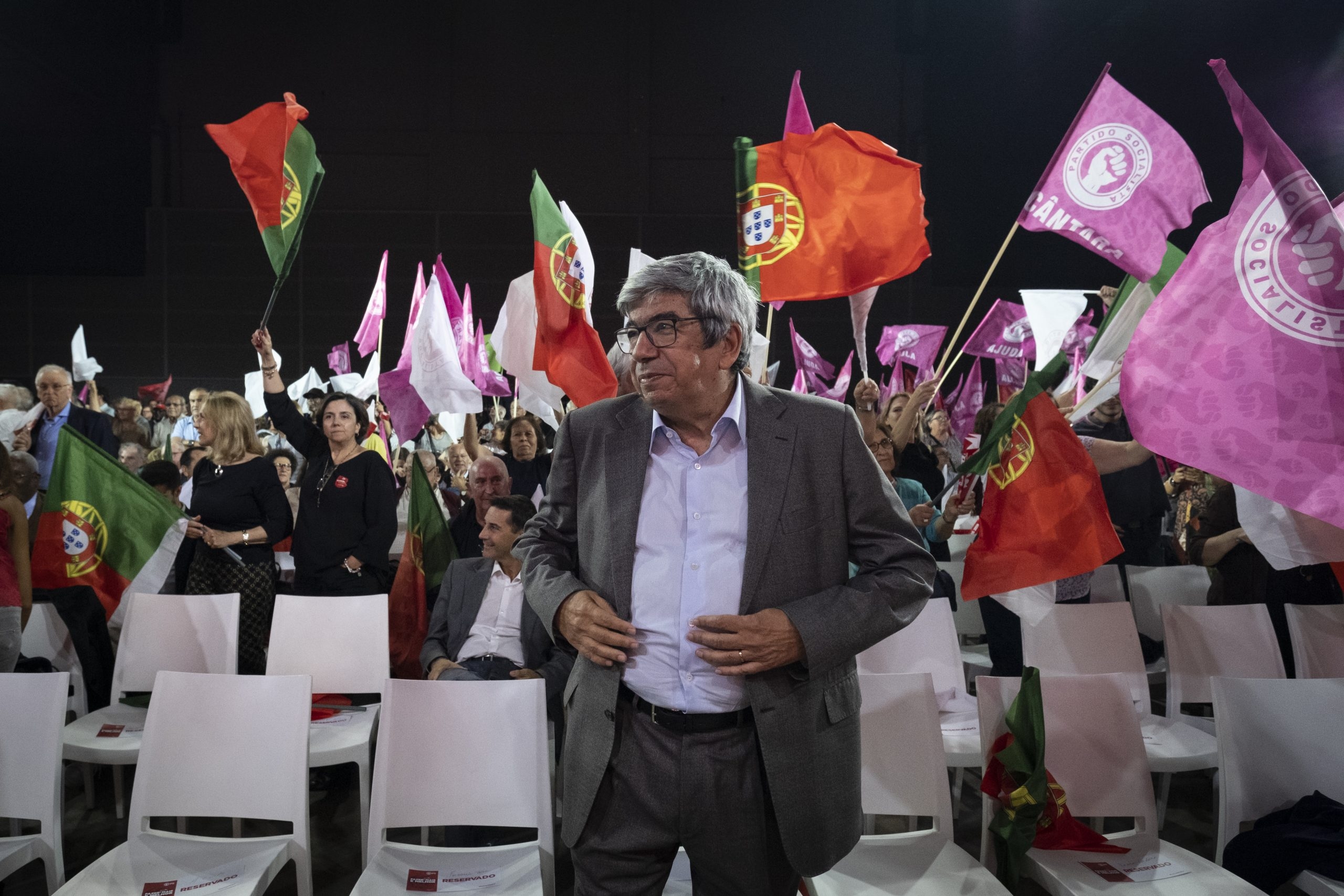 Ferro Rodrigues pede candidatura que responda ao eleitorado de esquerda e de parte do PS