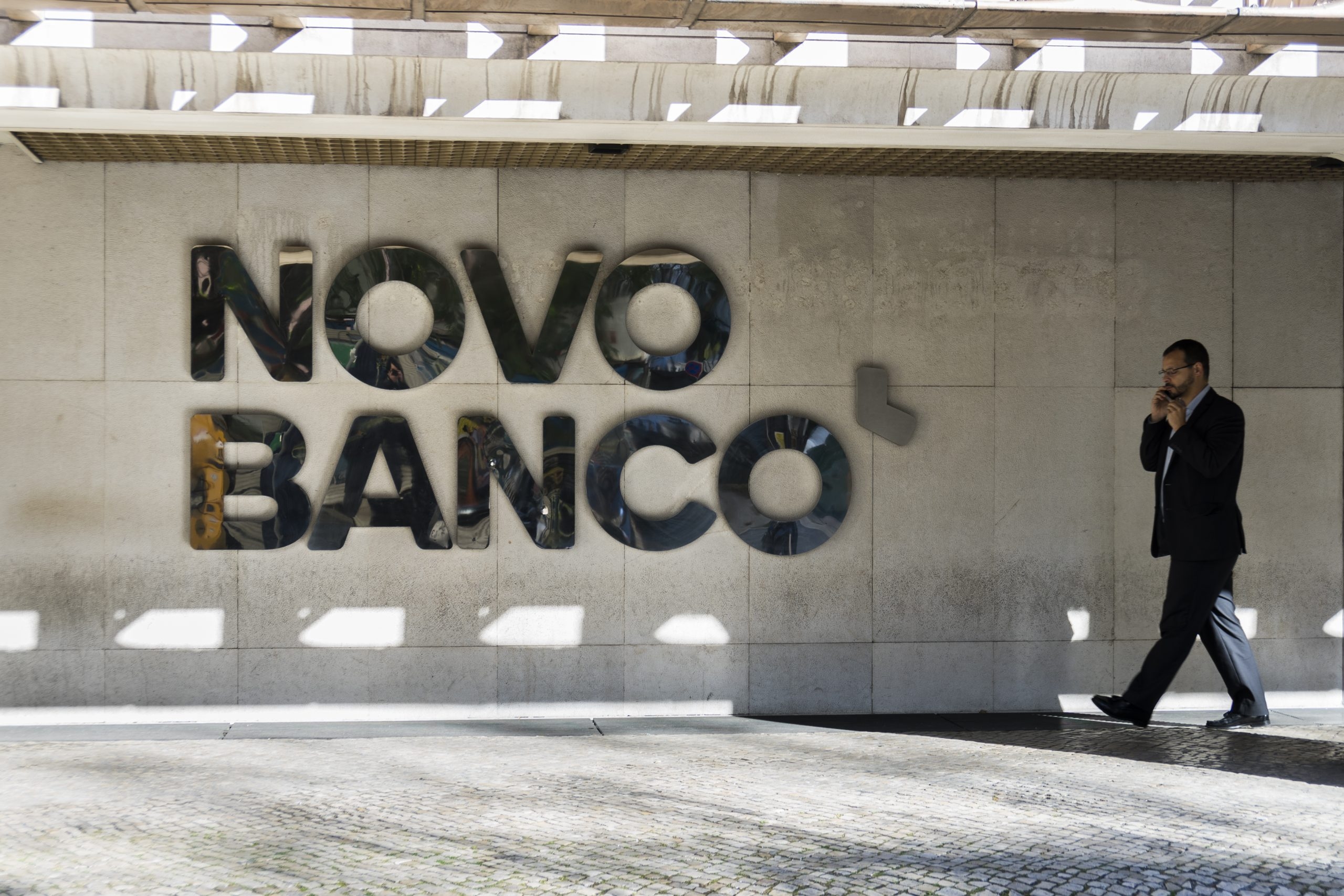 Spór w BES. Novo Banco osiąga porozumienie z 90% pracowników