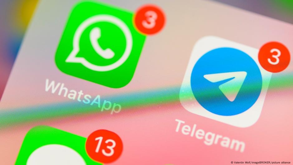 Rusya, WhatsApp ve Telegram'a giderek artan baskı uyguluyor
