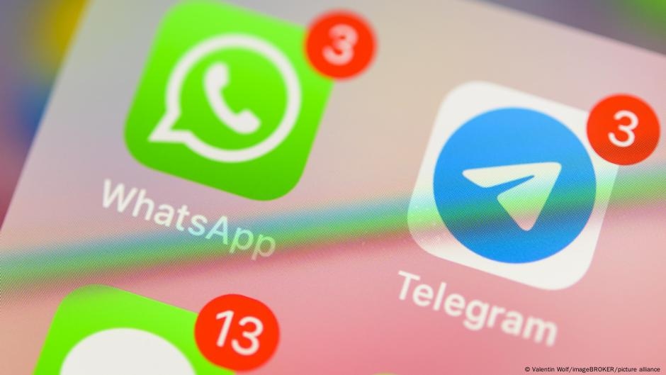 Rusya, WhatsApp ve Telegram'a giderek artan baskı uyguluyor