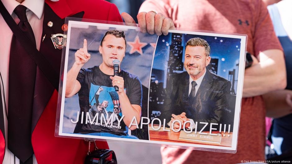 Po przymusowej przerwie: amerykański gospodarz talk-show Kimmel wraca na antenę