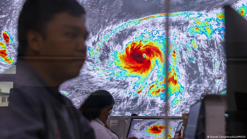 Супертайфун «Фунг-Вонг»: массовая эвакуация на Филиппинах