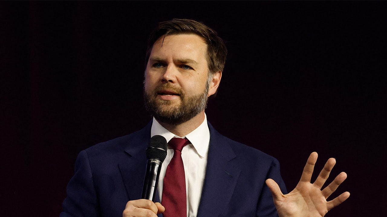 JD Vance critica a Newsom y al alcalde de Los Ángeles por declarar "temporada abierta" contra las fuerzas del orden federales.