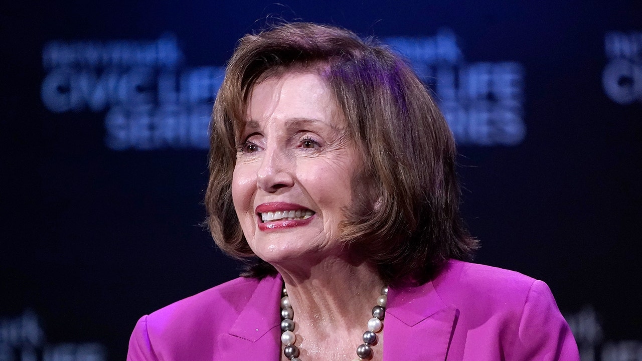 Nancy Pelosi mówi, że zmiany płci u dzieci transpłciowych to coś, nad czym pracuje „na szczeblu krajowym”