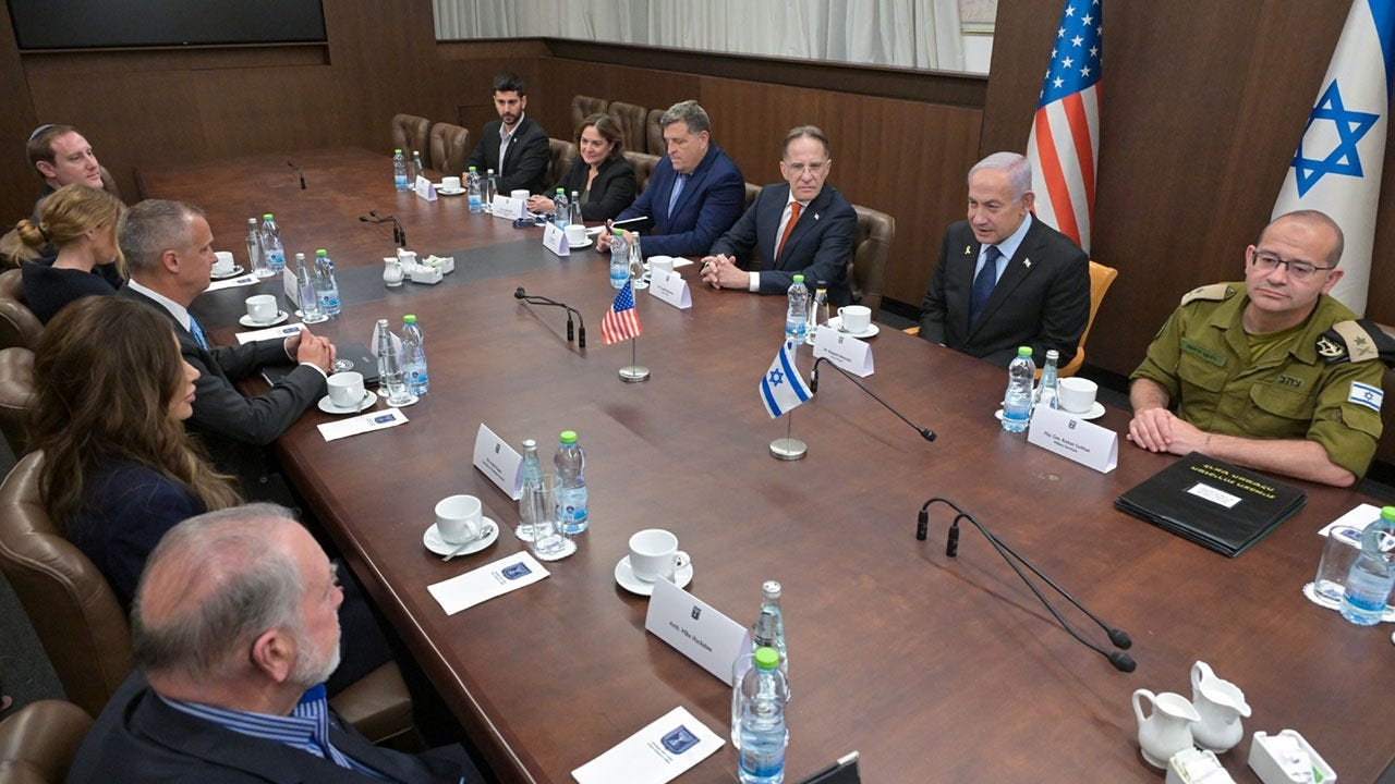 La jefa de Seguridad Nacional, Noem, visita a Netanyahu antes del Día de Jerusalén