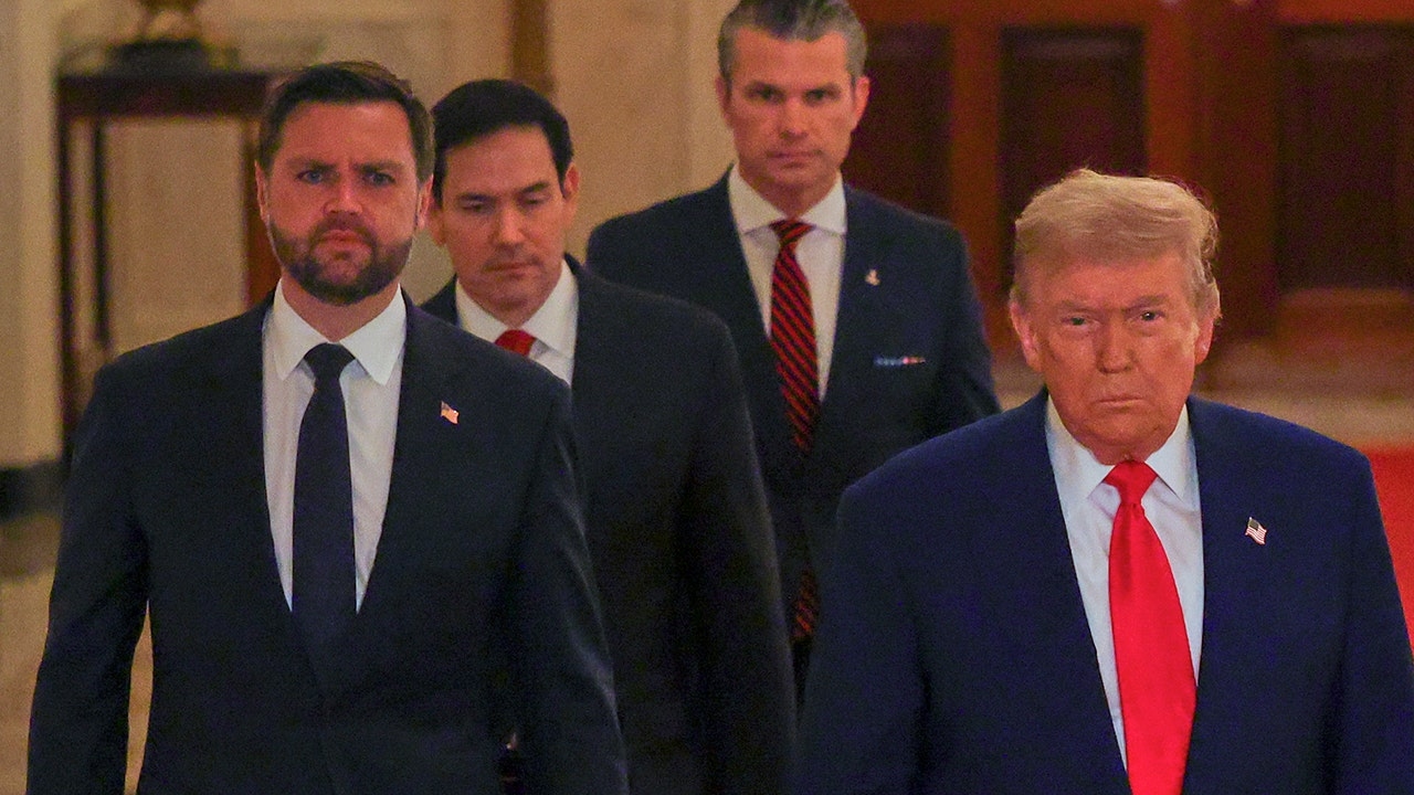 JD Vance sagt, das iranische Atomprogramm sei durch „präzise, ​​chirurgische“ US-Angriffe „erheblich“ zurückgeworfen worden