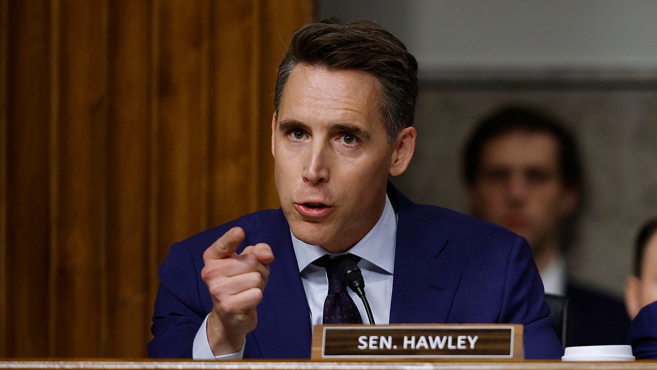 Hawley move ação legal contra Meta após denunciantes detalharem abuso infantil em VR