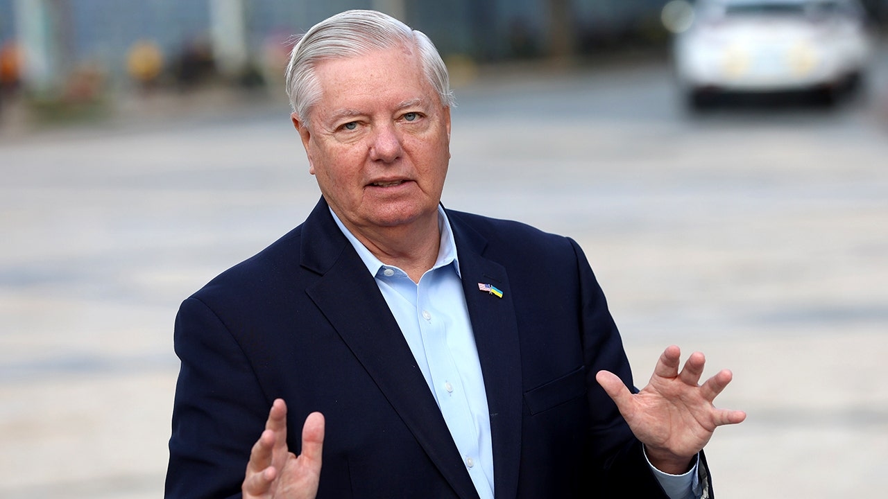 Los republicanos centran su atención en criticar el Obamacare mientras el cierre del gobierno entra en su día 39.