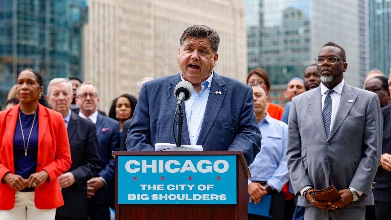 Pritzker dice que "la acción tendrá una respuesta" después de que Trump amenazara con enviar la Guardia Nacional a Chicago.