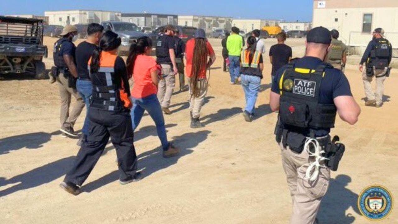 Trump apoia operação do ICE na fábrica da Hyundai, mas diz que EUA precisam de especialistas estrangeiros para treinar americanos