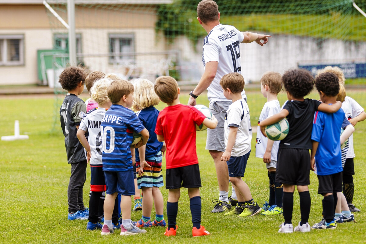 Brève enquête de la CDU/CSU : Dans quelle mesure un club sportif peut-il être politique ?