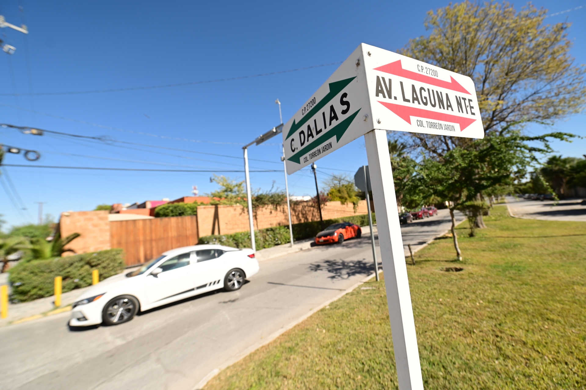 Dalias Street closure begins in Torreón Jardín to reduce accidents