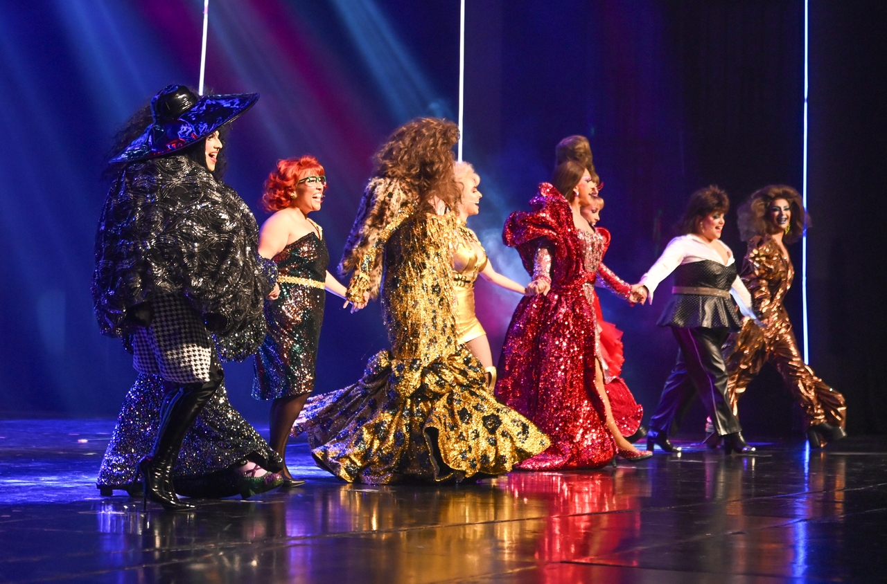Il 'Mentiverse' ha conquistato Torreón con una grande rappresentazione teatrale