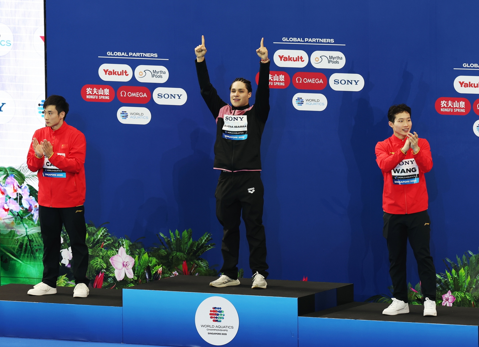Osmar Olvera el clavadista mexicano que conquistó la medalla de oro mundial en Singapur