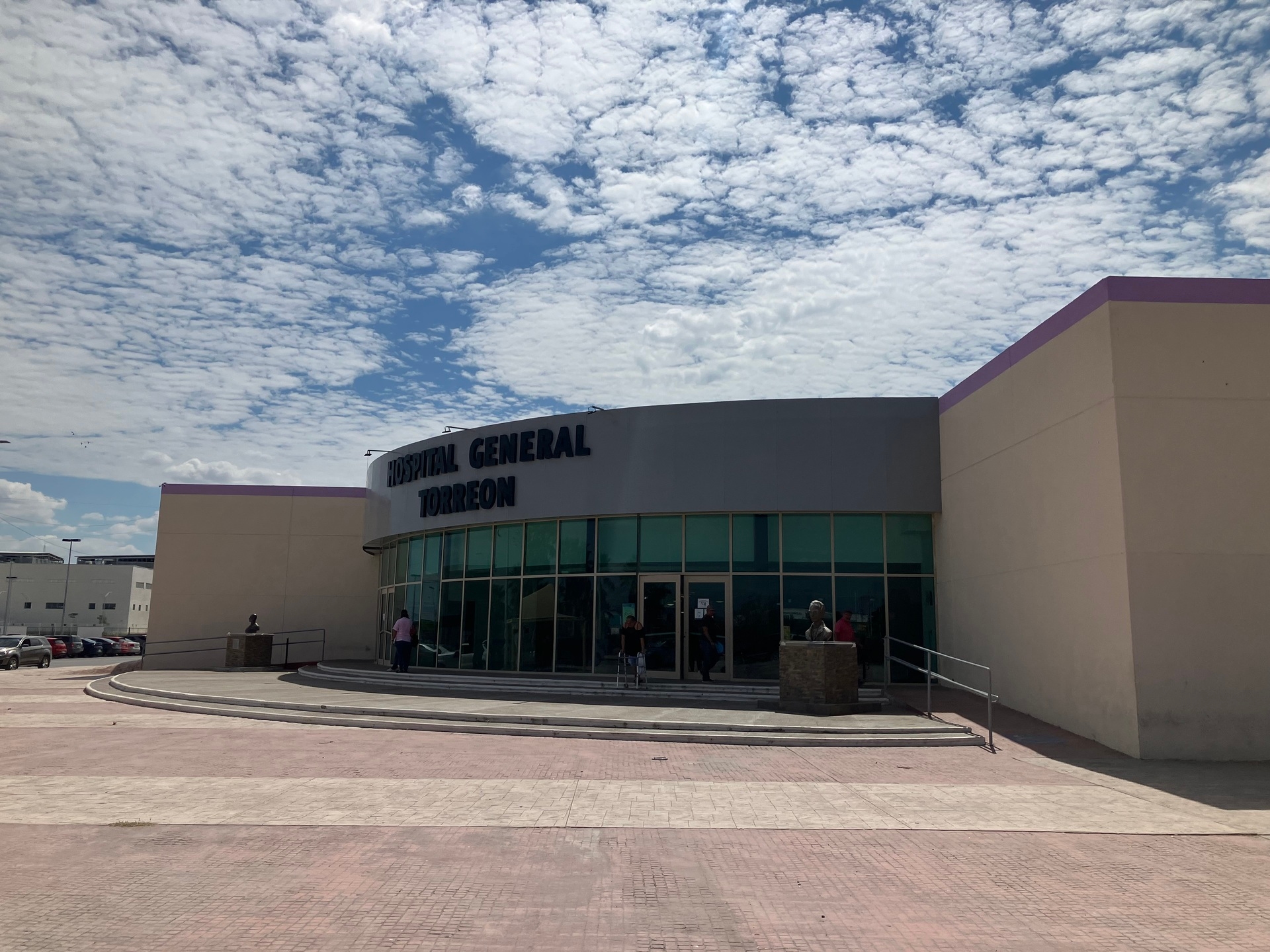 Twelve Coahuila health units will be rehabilitated, including the Torreón General Hospital.