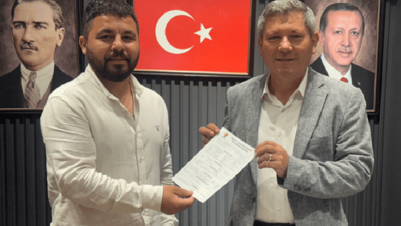 Il a démissionné du CHP ! Nevzat Cebeci, conseiller municipal de Beykoz, a rejoint l'AKP.