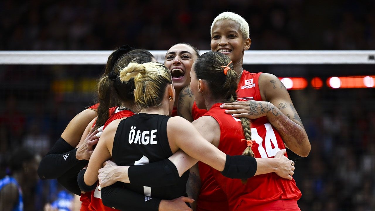 Estamos orgulhosos de você! Nossa Seleção Feminina de Vôlei é a segunda melhor do mundo