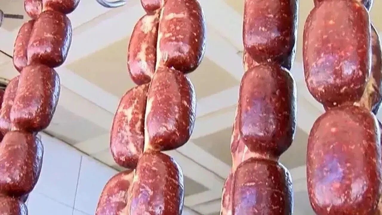 Fique longe dessa marca! Olha só o que te dão de salsicha!