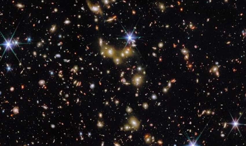 Unglaubliches Foto von James Webb! Jedes Licht ist eine Galaxie